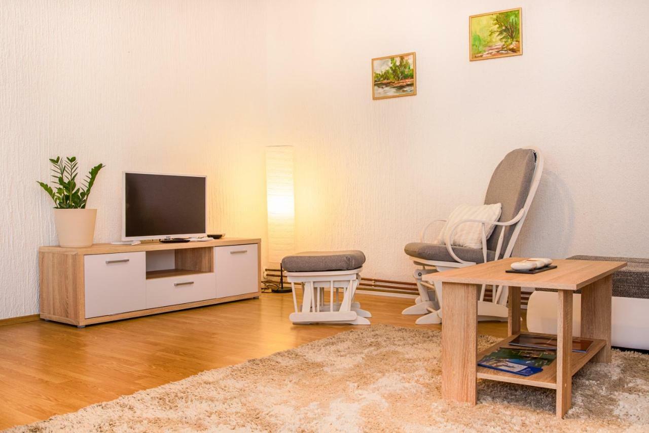 Apartment Tri Mudraca Karanac Exteriör bild