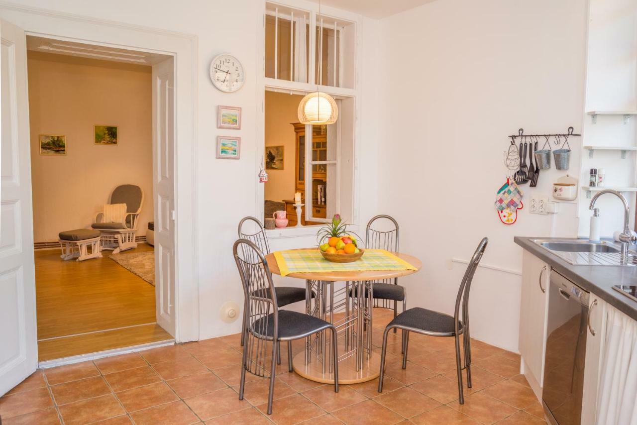Apartment Tri Mudraca Karanac Exteriör bild